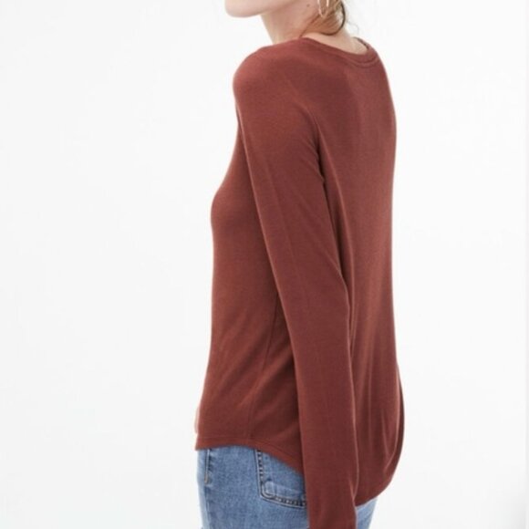 AMERICAN EAGLE Soft & Sexy Plush Long Sleeve Sweater Top - Brown, Size XS - Picture 5 of 16